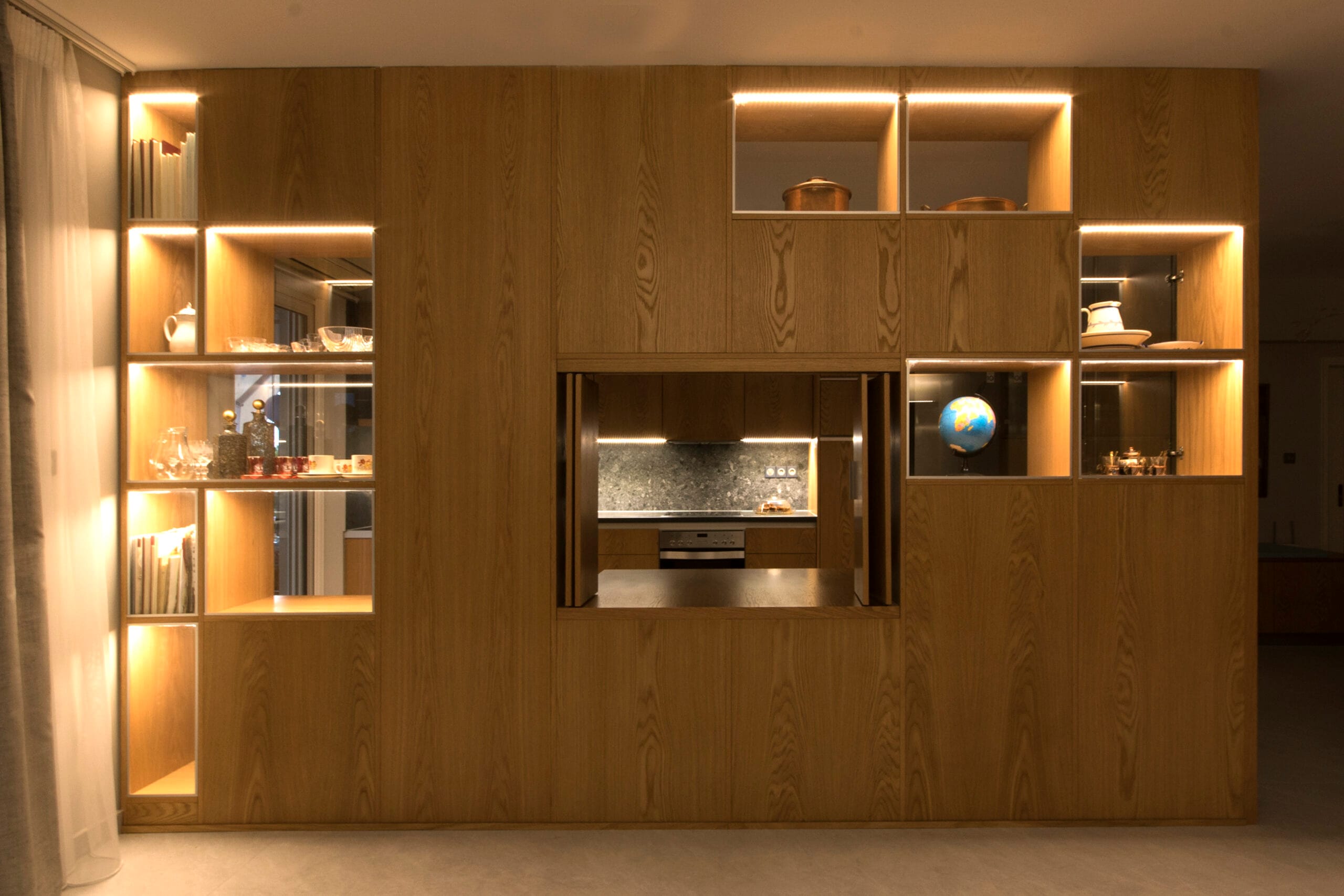 Modular wall, interior design